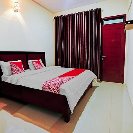 Oyo 90331 Hotel Toba Shanda Parapat Ngoại thất bức ảnh