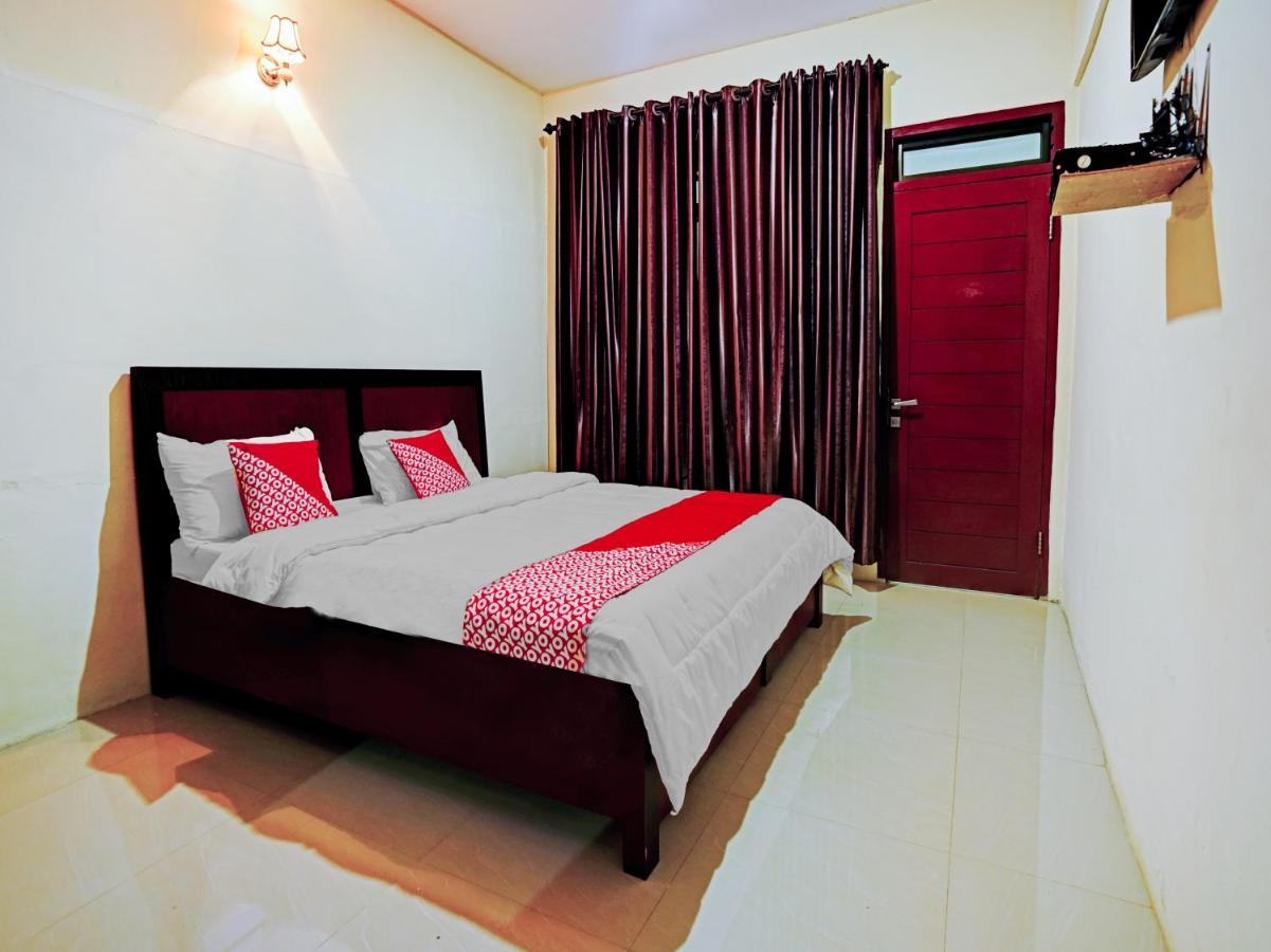 Oyo 90331 Hotel Toba Shanda Parapat Ngoại thất bức ảnh