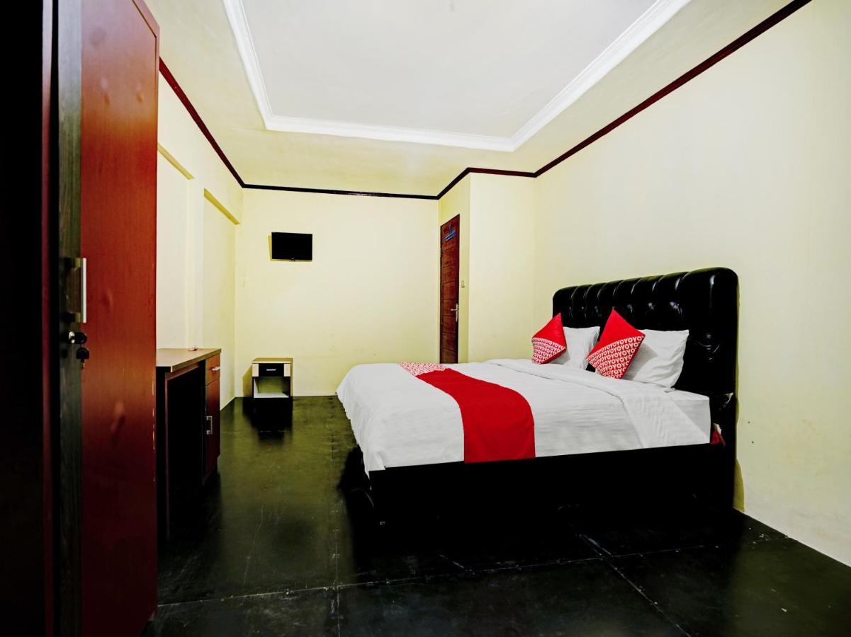 Oyo 90331 Hotel Toba Shanda Parapat Ngoại thất bức ảnh