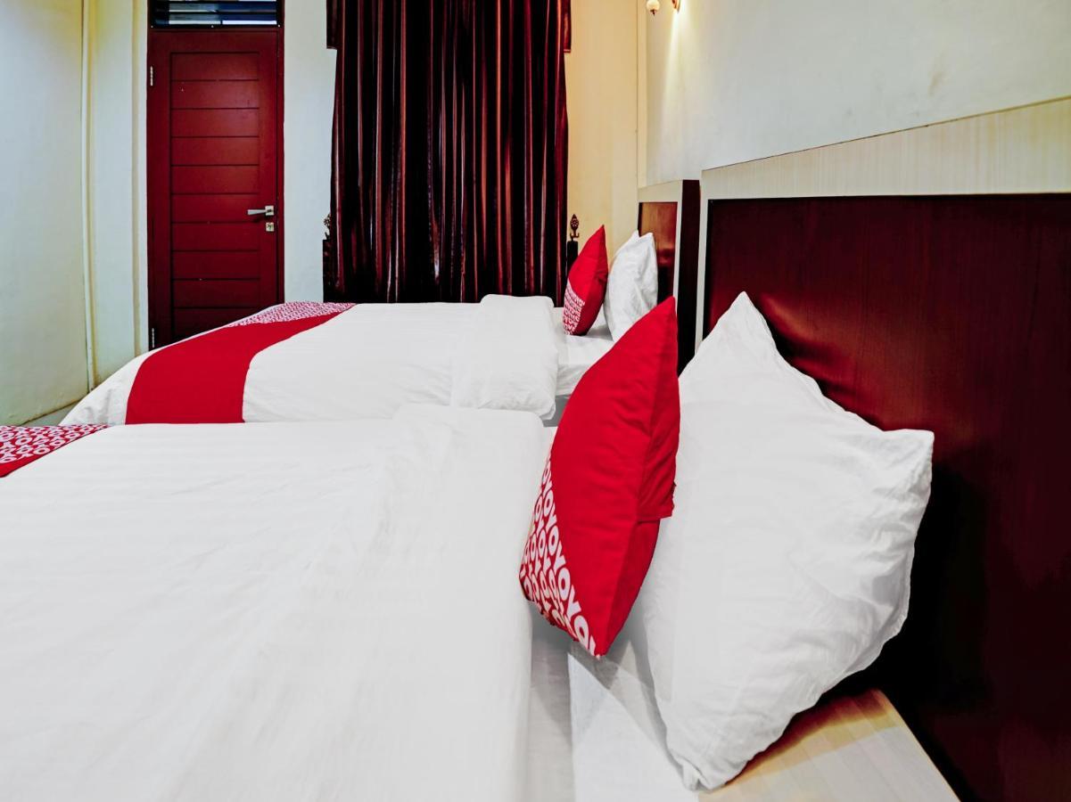 Oyo 90331 Hotel Toba Shanda Parapat Ngoại thất bức ảnh