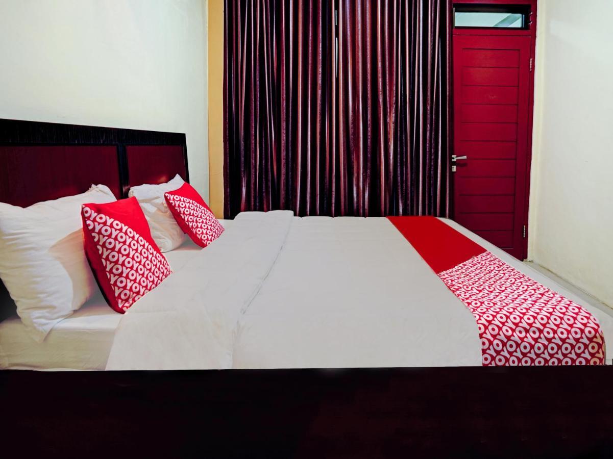 Oyo 90331 Hotel Toba Shanda Parapat Ngoại thất bức ảnh
