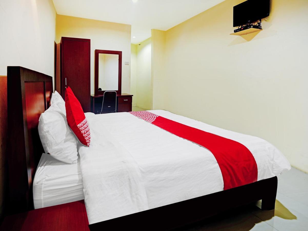 Oyo 90331 Hotel Toba Shanda Parapat Ngoại thất bức ảnh