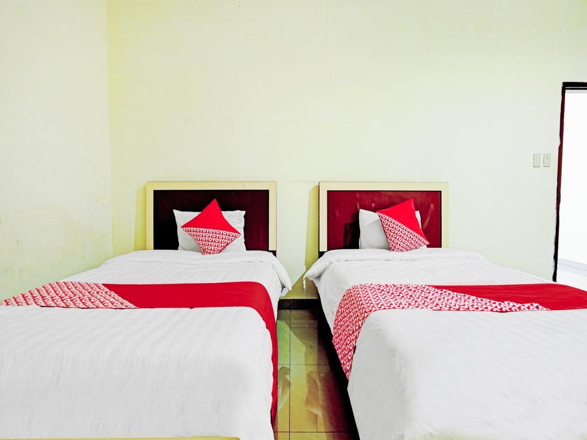 Oyo 90331 Hotel Toba Shanda Parapat Ngoại thất bức ảnh