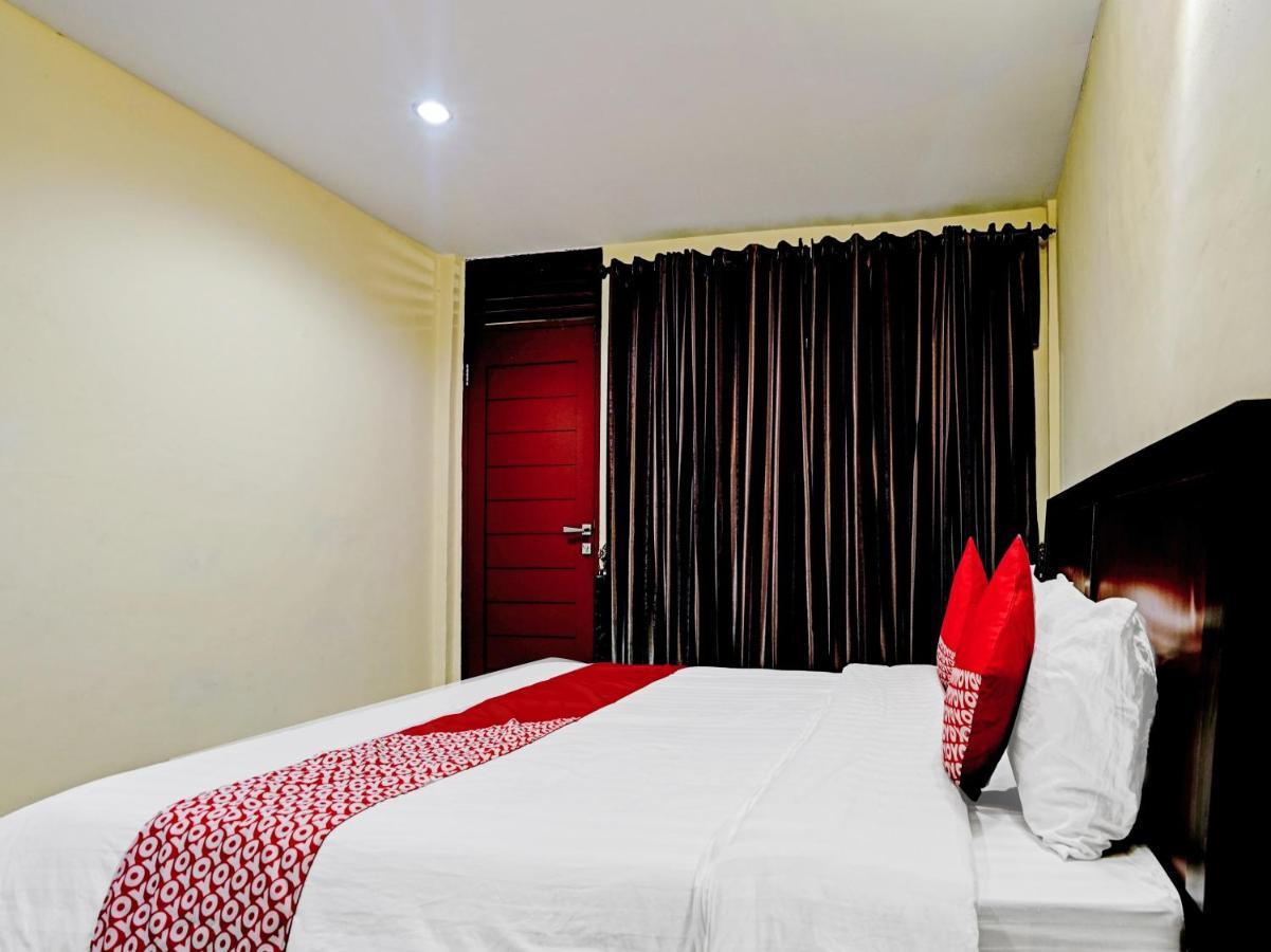 Oyo 90331 Hotel Toba Shanda Parapat Ngoại thất bức ảnh