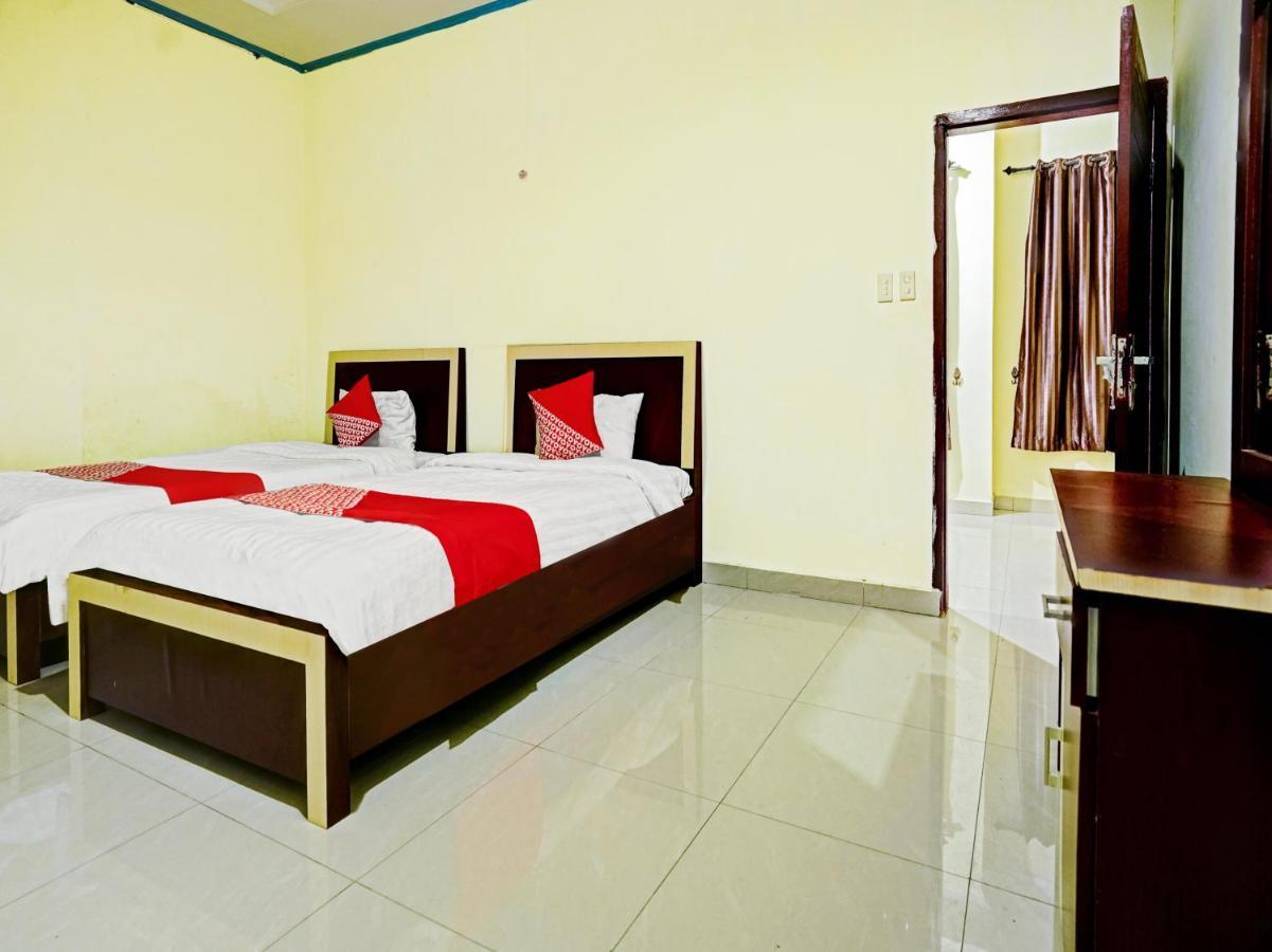 Oyo 90331 Hotel Toba Shanda Parapat Ngoại thất bức ảnh