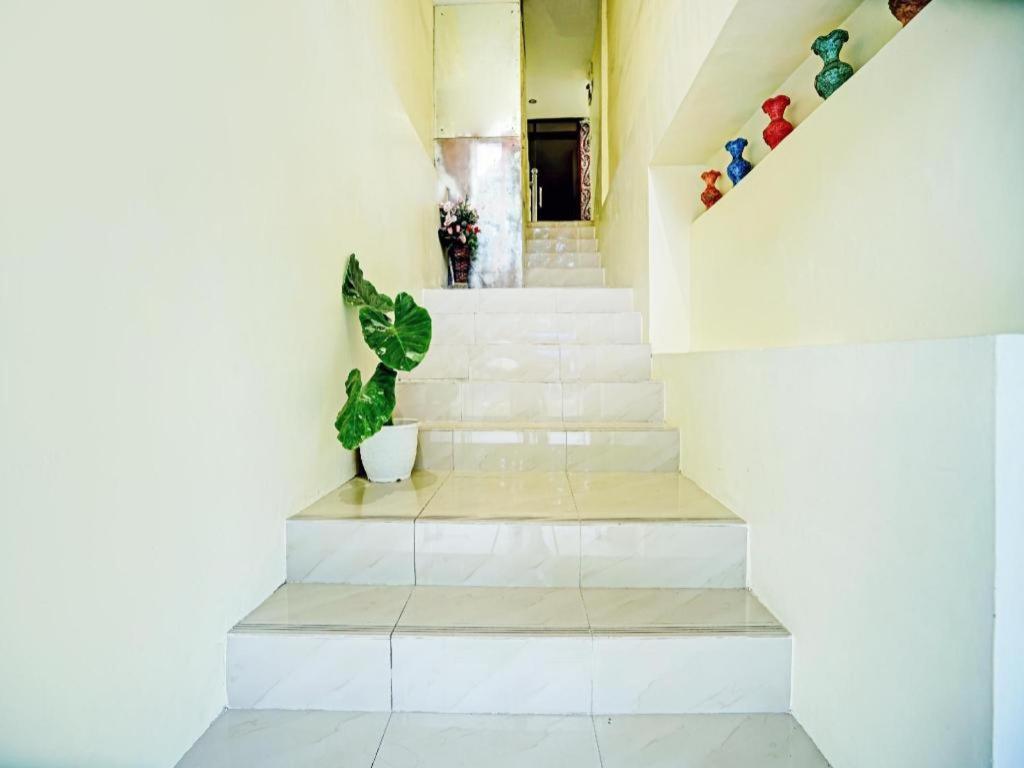 Oyo 90331 Hotel Toba Shanda Parapat Ngoại thất bức ảnh