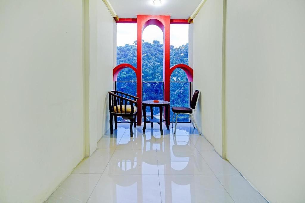 Oyo 90331 Hotel Toba Shanda Parapat Ngoại thất bức ảnh