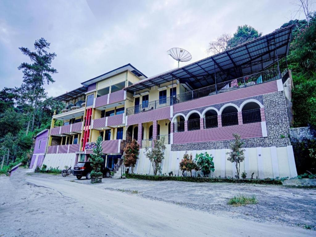 Oyo 90331 Hotel Toba Shanda Parapat Ngoại thất bức ảnh